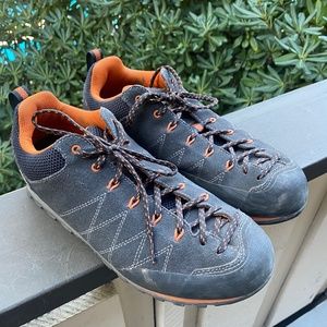 Scarpa  Cruz II Approach shoes, Like New Condition